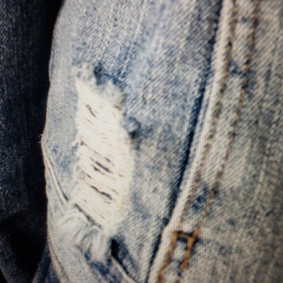 Distressed Jean jacket - Picture 4 of 7